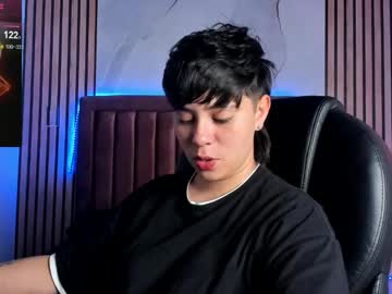 Abbysmiitth_ Chaturbate stream image from April 21, 2025