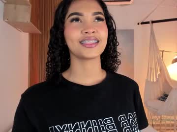 Ailann_ Chaturbate stream image from April 21, 2025