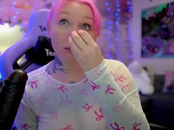 Blackedbarbie Chaturbate stream image from April 21, 2025