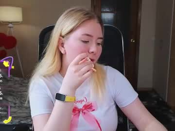 D0nna_ Chaturbate stream image from April 21, 2025