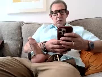 Flirtofcharleston Chaturbate stream image from April 21, 2025