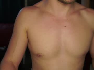 Mrgreeneyes01 Chaturbate stream image from April 21, 2025