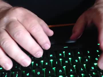 Plainodude7 Chaturbate stream image from April 21, 2025