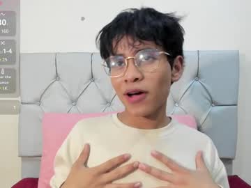 Ethan_Westt Chaturbate stream image from April 21, 2025
