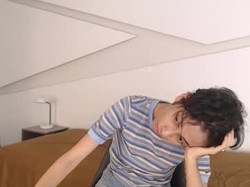 Hot_Little_Bunny Chaturbate stream image from April 21, 2025