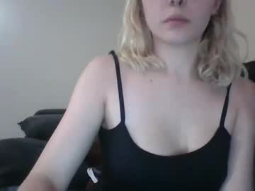 Kayleen225 Chaturbate stream image from April 21, 2025
