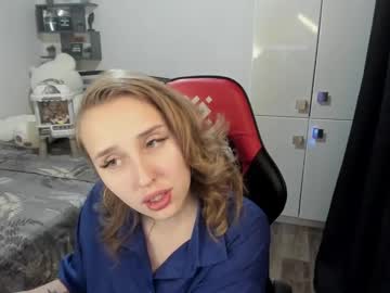 Linatruly Chaturbate stream image from April 21, 2025
