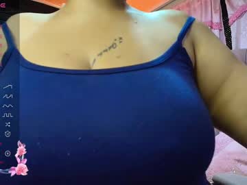 Loren_44tits Chaturbate stream image from April 21, 2025