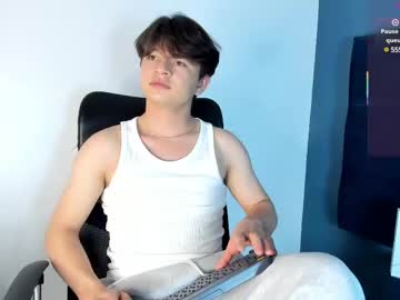 Remiblythe Chaturbate stream image from April 21, 2025