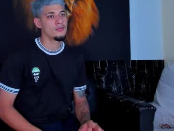 Kyle_Smithx Chaturbate stream image from April 21, 2025