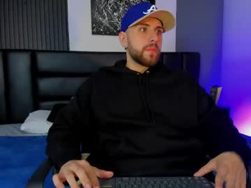 Maxiimo_Wolf Chaturbate stream image from April 21, 2025