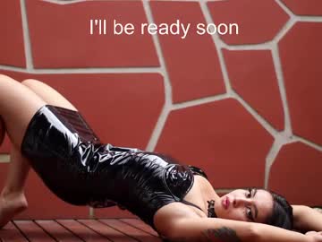 Saucy_Zaren Chaturbate stream image from April 21, 2025