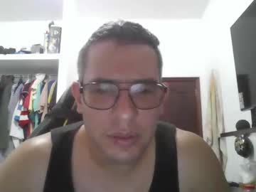 Elchino1990 Chaturbate stream image from April 21, 2025