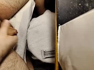 Small_1986 Chaturbate stream image from April 21, 2025