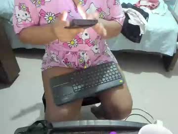 Sophie_Milly Chaturbate stream image from April 21, 2025