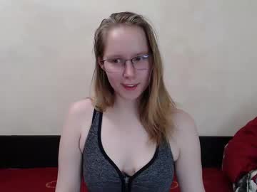 Villena_ Chaturbate stream image from April 21, 2025