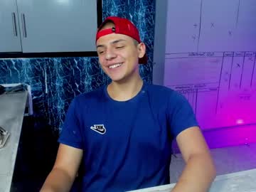 Axel_Latincully Chaturbate stream image from April 21, 2025
