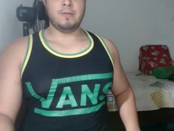 Beefypecs_10 Chaturbate stream image from April 21, 2025