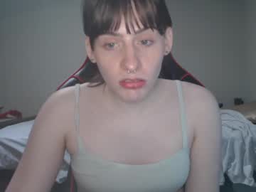 Essyx2 Chaturbate stream image from April 21, 2025