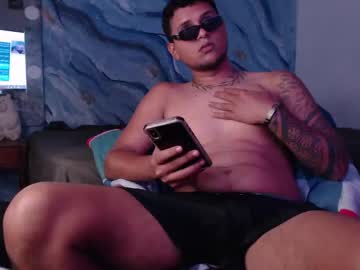 Maximocollens Chaturbate stream image from April 21, 2025