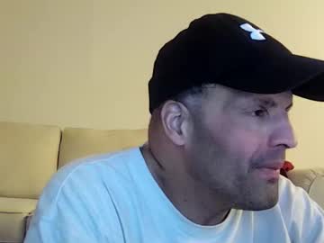 Theman18951pa Chaturbate stream image from April 21, 2025