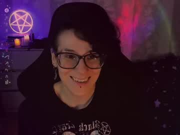 Yourscosmic Chaturbate stream image from April 21, 2025