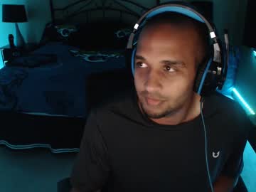 A4orce Chaturbate stream image from April 22, 2025