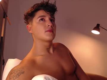 Angelcossio Chaturbate stream image from April 22, 2025