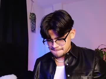 Isaac_Saenz Chaturbate stream image from April 22, 2025