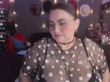 Ivonnee__ Chaturbate stream image from April 22, 2025