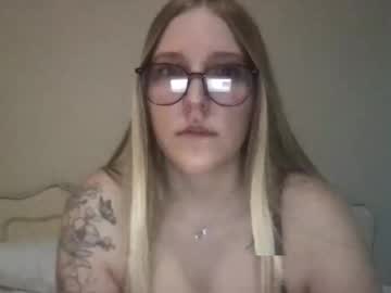 Mommyrose13 Chaturbate stream image from April 22, 2025
