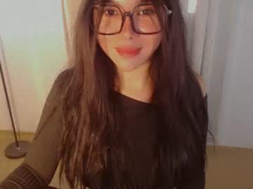 Angelariches Chaturbate stream image from April 22, 2025