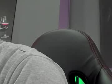 David_Jons7 Chaturbate stream image from April 22, 2025