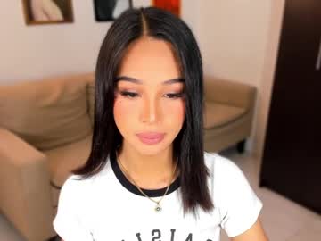 Ivorycollins Chaturbate stream image from April 22, 2025
