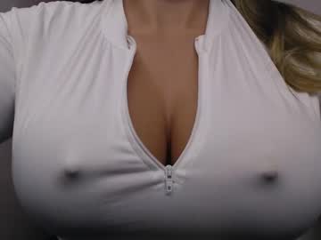 Play_My_Bigboobs Chaturbate stream image from April 22, 2025