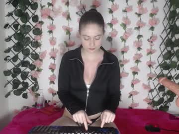 Fenix_Stone Chaturbate stream image from April 22, 2025