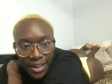 Naturalebonyx Chaturbate stream image from April 22, 2025