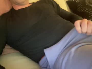 Rungriff2323 Chaturbate stream image from April 22, 2025