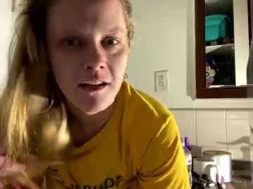 Soohott123 Chaturbate stream image from April 22, 2025