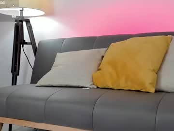 Daarlene Chaturbate stream image from April 22, 2025
