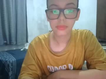 Hejwjw88 Chaturbate stream image from April 22, 2025