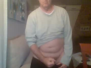 Lucasavenidaoficial Chaturbate stream image from April 22, 2025