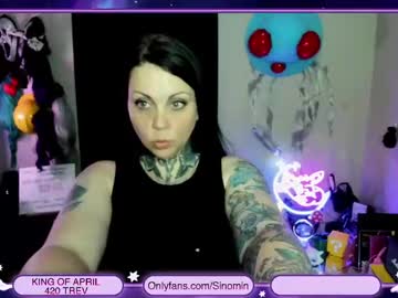 Sinominx Chaturbate stream image from April 22, 2025