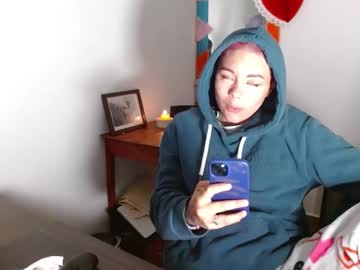 Trixie_Tangg Chaturbate stream image from April 22, 2025