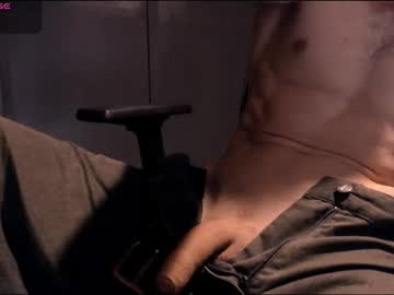 Bobbhomes Chaturbate stream image from April 22, 2025