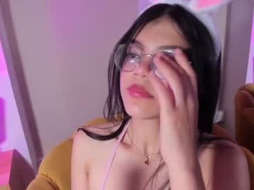 Emmahale_ Chaturbate stream image from April 22, 2025