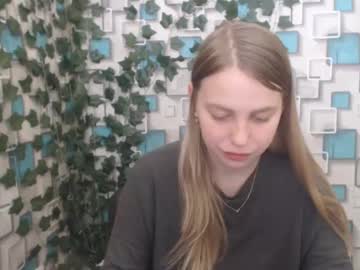 Klerkarina Chaturbate stream image from April 22, 2025