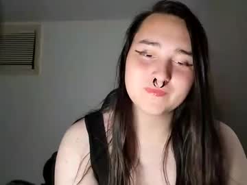 Nonbinarybeauty20 Chaturbate stream image from April 22, 2025
