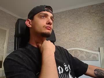Oscargriffin Chaturbate stream image from April 22, 2025