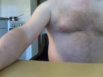 Blundernew Chaturbate stream image from April 22, 2025